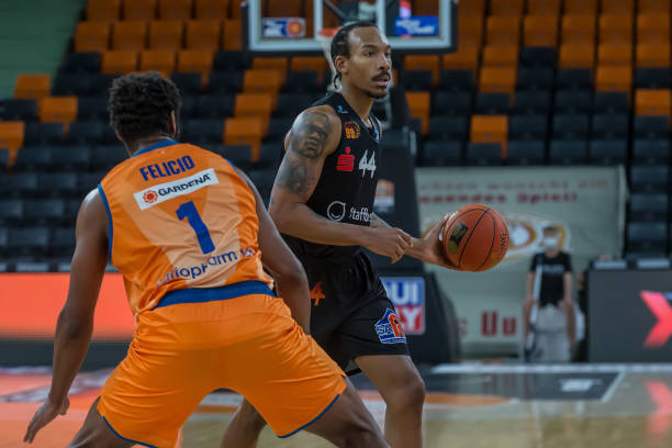 自由式滑雪 自由式滑雪